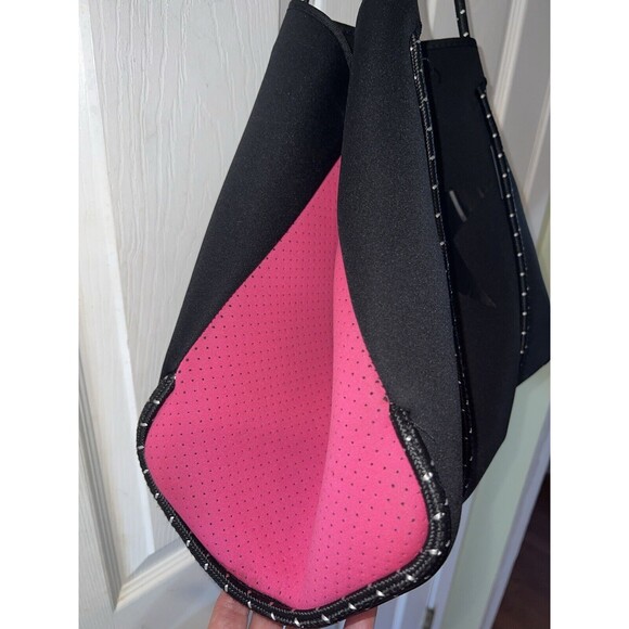 Neoprene Star Convertible Tote Bag Large With Detachable Cosmetic Bag Black Pink - Picture 7 of 12